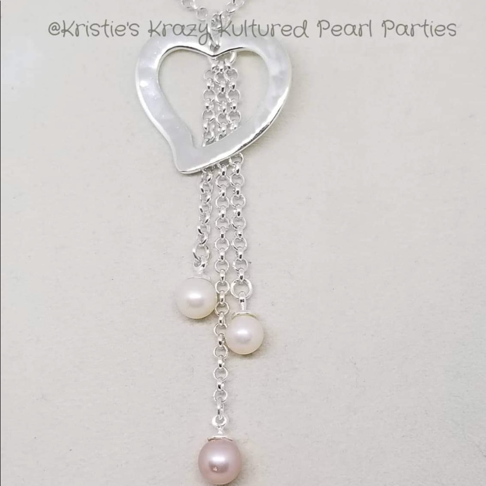 Vantel Pearls Three of Hearts